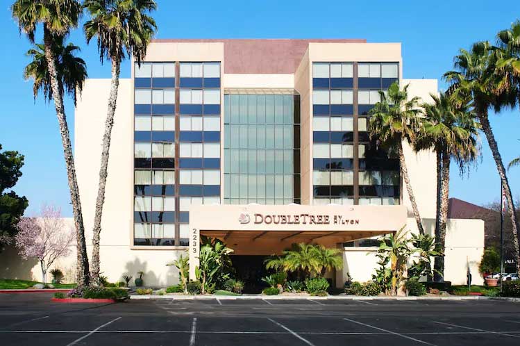 DoubleTree-by-Hilton-Hotel-Fresno-CA-93721