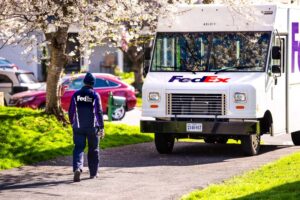 Essential Evidence to Collect After a Collision with a FedEx Truck